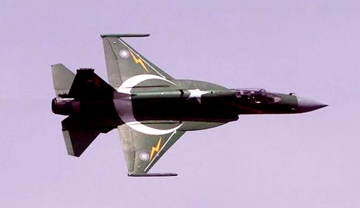 Pakistani pilot captured in Jaisalmer.